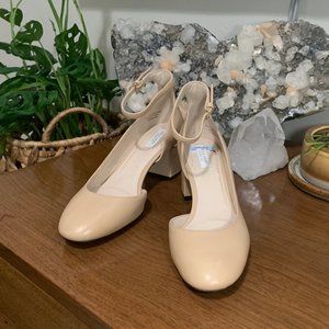 Cole Haan Warner Pump NWOT